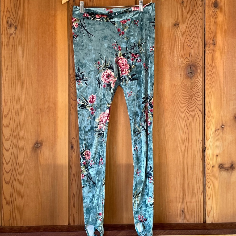 Out From Under Floral Velvet Tights with Stirrups